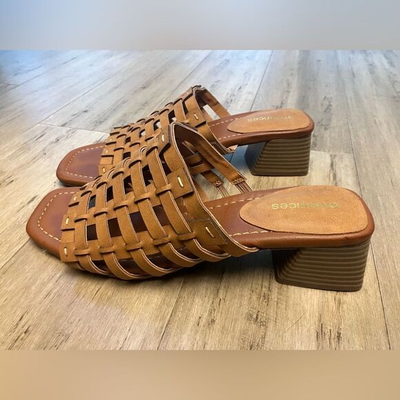 Maurices women’s brown slide latticed faux leather heels. Size 8 - Picture 1 of 7